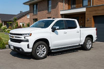 Chevrolet Silverado 2019– Side steps Tayga Grey (set van 2, aluminium) foto 1