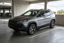 Jeep Cherokee KL 2013– Zijtreden RedLine V1 (2 stuks, aluminium) foto 1