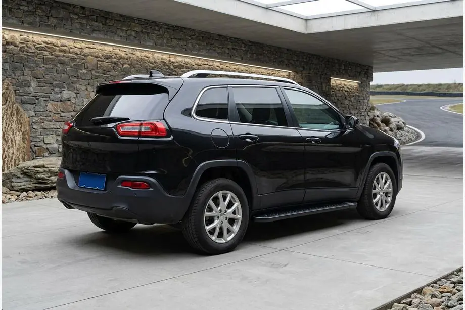 Jeep Cherokee KL 2013– Allmond Black side steps (2 st., aluminium) Image