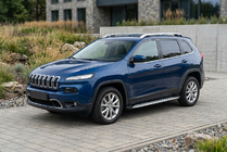 Jeep Cherokee KL 2013– Side steps Shining V1 (2 st., aluminium) foto 1