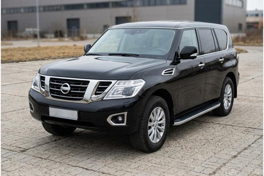 Nissan Armada 2016–2024 Side steps Tayga Grey (2 stuks, aluminium) Image