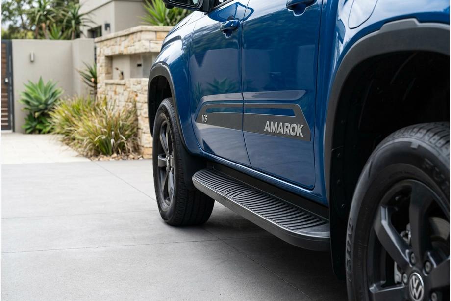 Volkswagen Amarok 2022– Tayga Black zijtreden (set van 2, aluminium) Image