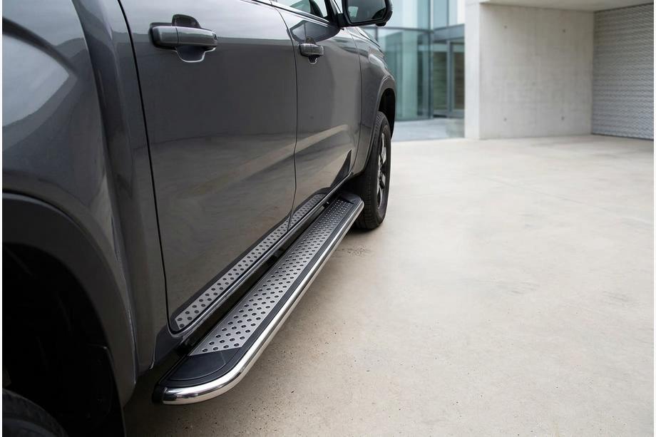 Volkswagen Amarok 2022– Side steps Maydos V2 (2 stuks, aluminium) Image