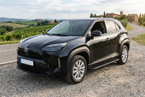 Toyota Yaris/Yaris Cross (XP210) 2020– Bosphore Black zijtreden (2 stuks, aluminium) foto 1
