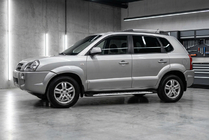 Hyundai Tucson JM 2004– Side steps Shining V1 (2 st., aluminium) foto 1
