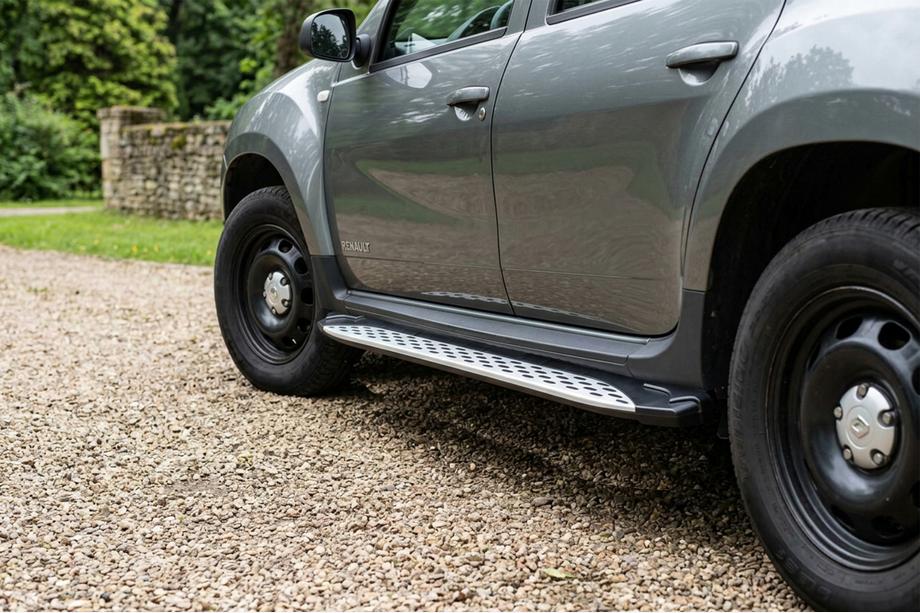 Renault Duster 2008–2017 Side steps Shining V1 (2 st., aluminium) Foto 1