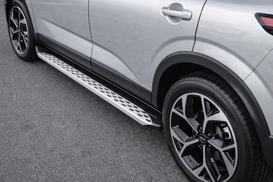 Nissan Qashqai 2021– Side steps Shining V1 (2 st., aluminium) Foto 1