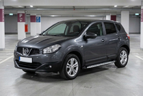 Nissan Qashqai 2010–2014 Side steps Shining V1 (2 st., aluminium) Lange wielbasis foto 1