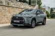 Toyota Corolla Cross: review van een compacte stads-crossover foto 2