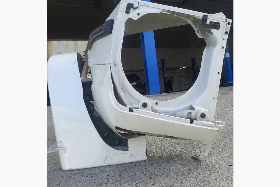 Mercedes G-klasse W463 1990–2018 Sierlijst voor voorspatborden (onder AMG-bumper) Foto 5