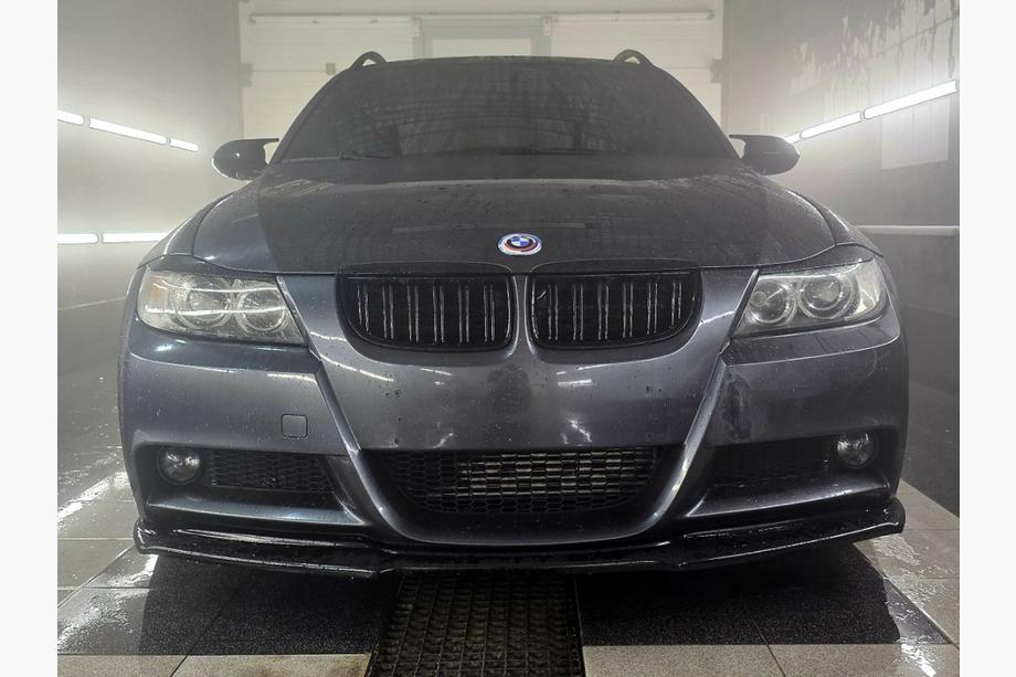 BMW 3-serie E90/E91 2005–2011 Jubileumembleem 82 mm (voorzijde) Foto 4
