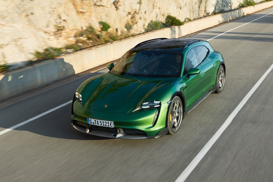 Porsche Taycan Cross Turismo: veelzijdige elektrische sportwagen