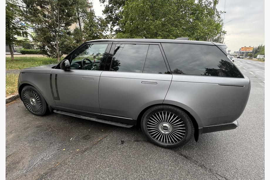 Range Rover V L460 2021– Side steps – origineel design (voor SWB) Image