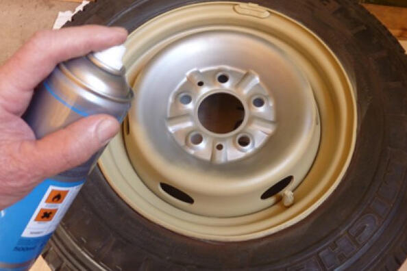 Stalen velgen van je auto zelf opknappen