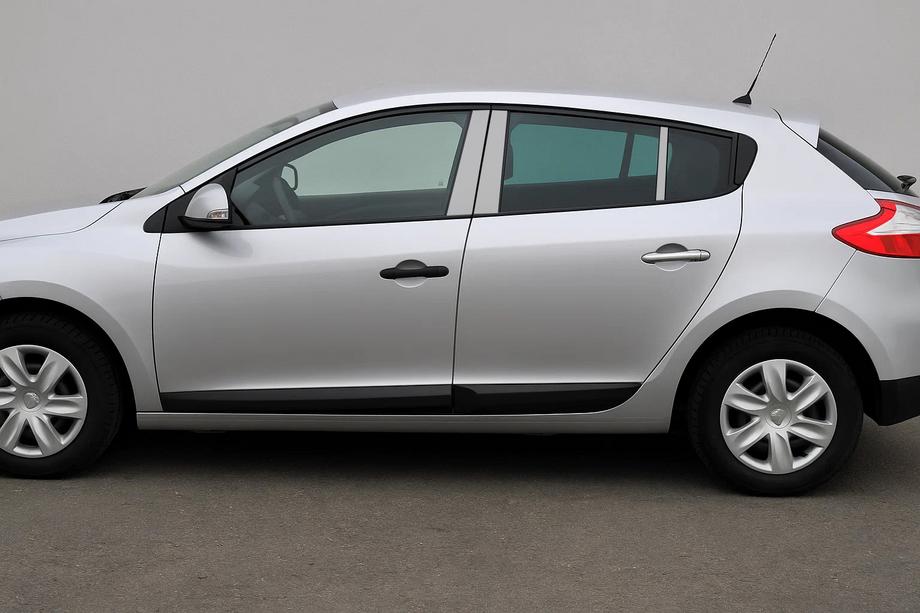 Renault Megane III 2009–2016 RVS deurstijl sierlijsten Foto 1