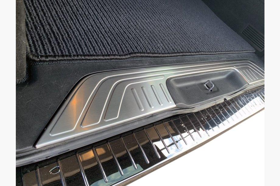 Mercedes Vito/V-klasse W447 2014– Achterbumper beschermlijst Carmos (RVS) Image