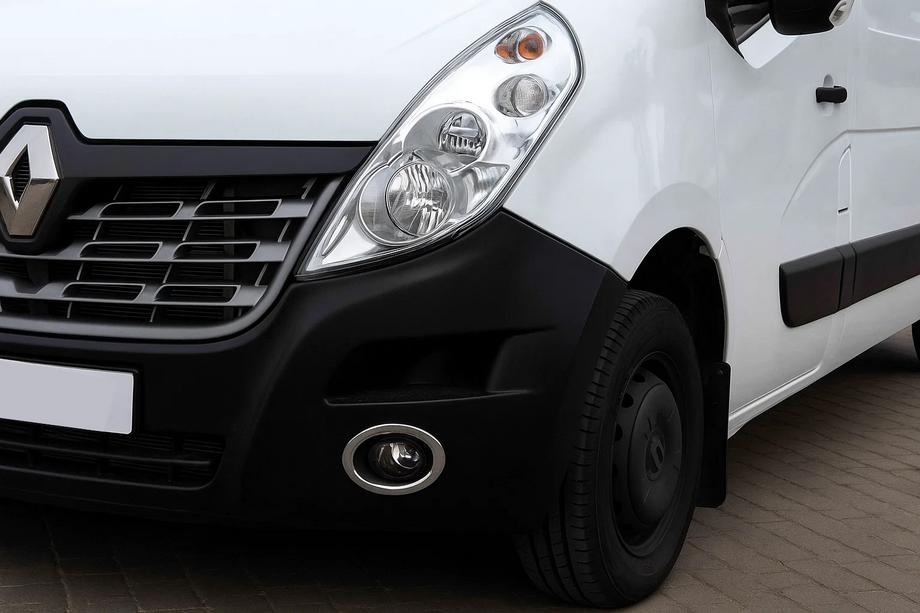 Renault Master 2011–2023 Chroom sierlijsten voor mistlampen Carmos (2 stuks, RVS) Image