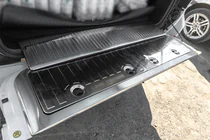 Toyota Land Cruiser 200 2007–2021 Set bagageruimte-inserts (RVS) foto 3