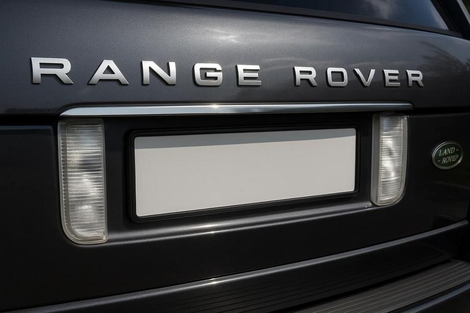 Range Rover III L322 2002–2012 Sierlijst boven kentekenplaat (Carmos, RVS) Image