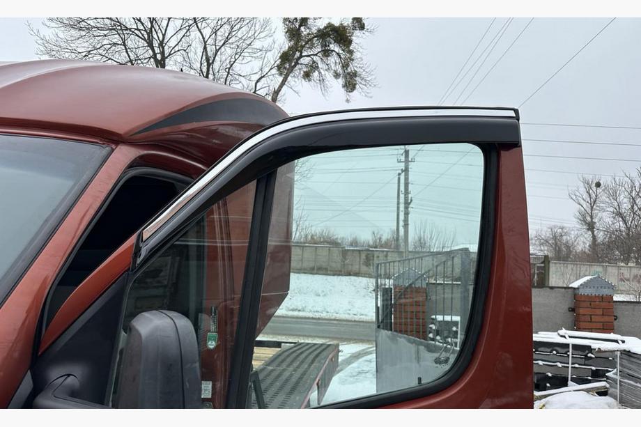 Volkswagen Crafter 2006–2016 Raamwindschermen (2 stuks, EuroCap, Chrome) Image