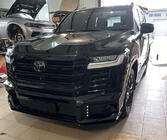 Toyota Land Cruiser 300 2021– WALD bodykit (voor Prestige) foto 2