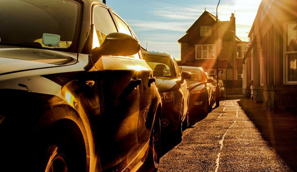 Autoplast beschermen tegen de zon: alles wat je moet weten