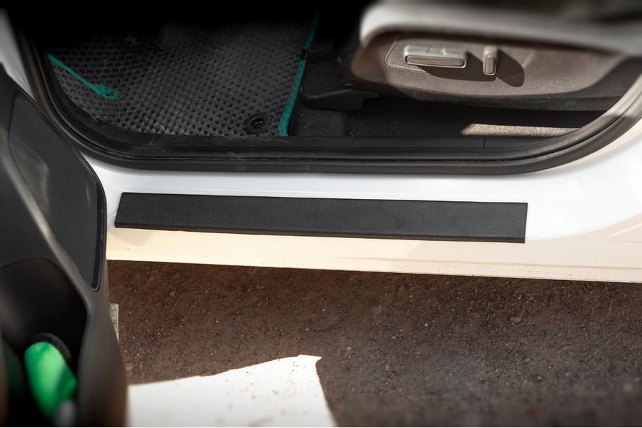 Honda eNP1 2022– ABS instaplijsten DDU (4 stuks, kunststof) Image