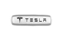 Tesla Aluminium badge voor automatten (1 st.) foto 1