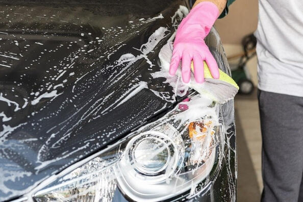 Autoshampoo kiezen: zo was je je auto goed