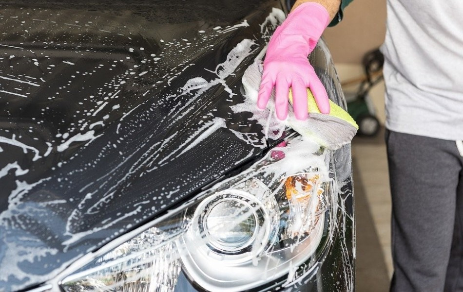 Autoshampoo kiezen: zo was je je auto goed