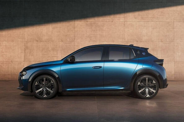 Review Lancia Ypsilon Elettrica 2024: elektrische chic voor de stad Foto 3