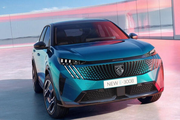 Review van de elektrische crossover Peugeot e-3008