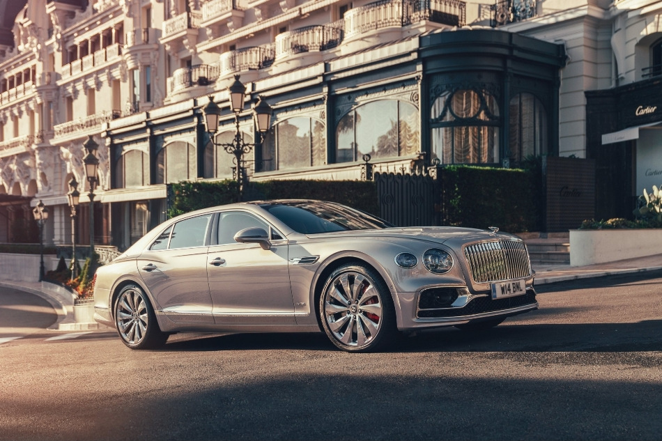 Bentley Flying Spur: luxesedan die traditie en technologie verenigt