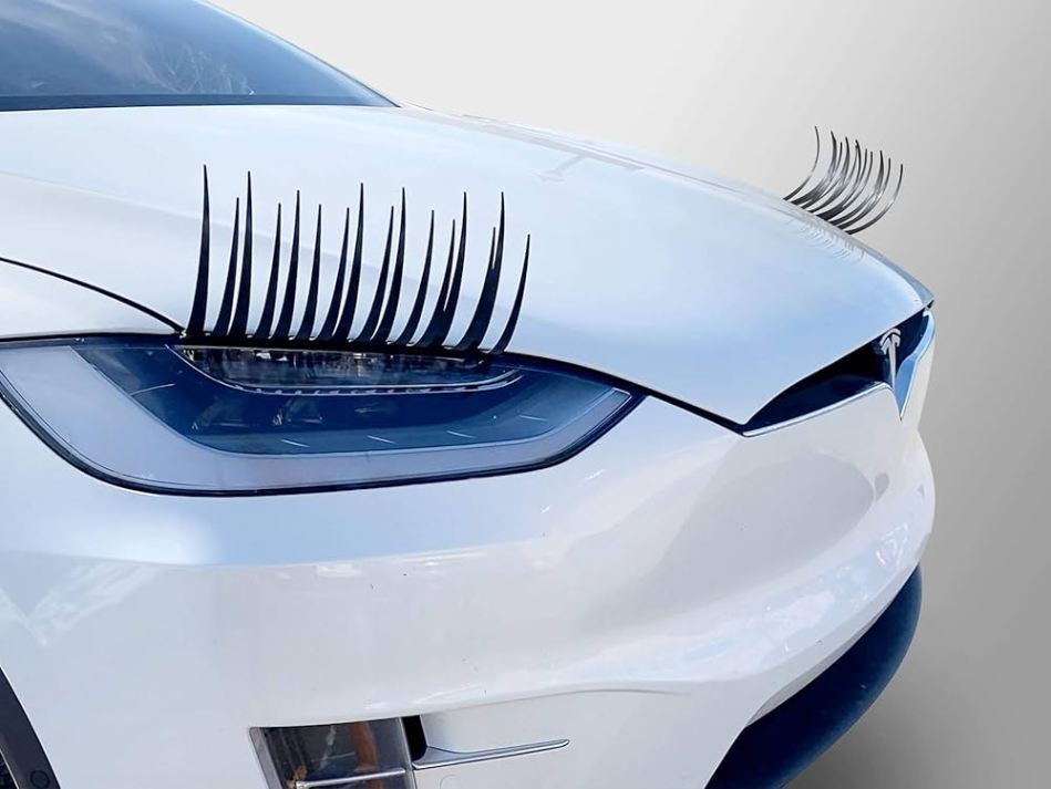 Wimpers op autokoplampen: modetrend of zinloze gril?