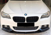 BMW 5 Serie F10/F11 2010–2016 Voorbumper lip DPT Lip V-2 (voor M-Performance, hoogglans zwart) foto 1