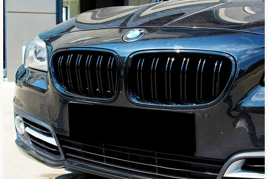 BMW 5 Serie F10/F11 2010–2016 Niergrilles M-Look (hoogglans zwart) Foto 1