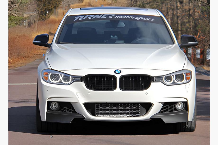 BMW 3 Serie F30/F31 2012–2019 Voorbumperlip DPT Flap (voor M-Performance, hoogglans zwart) Image