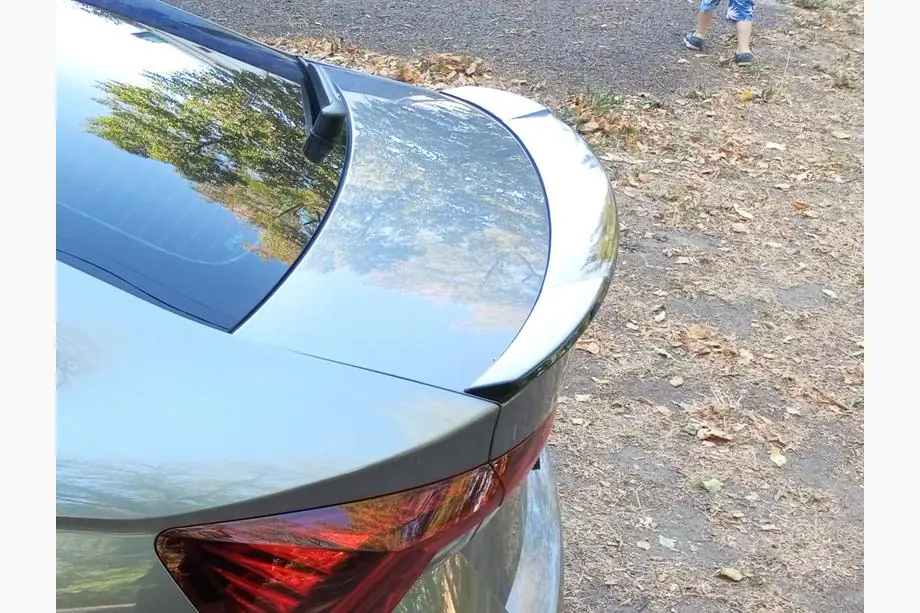 Skoda Octavia IV A8 2020– DPT spoiler (hoogglans zwart) Foto 8