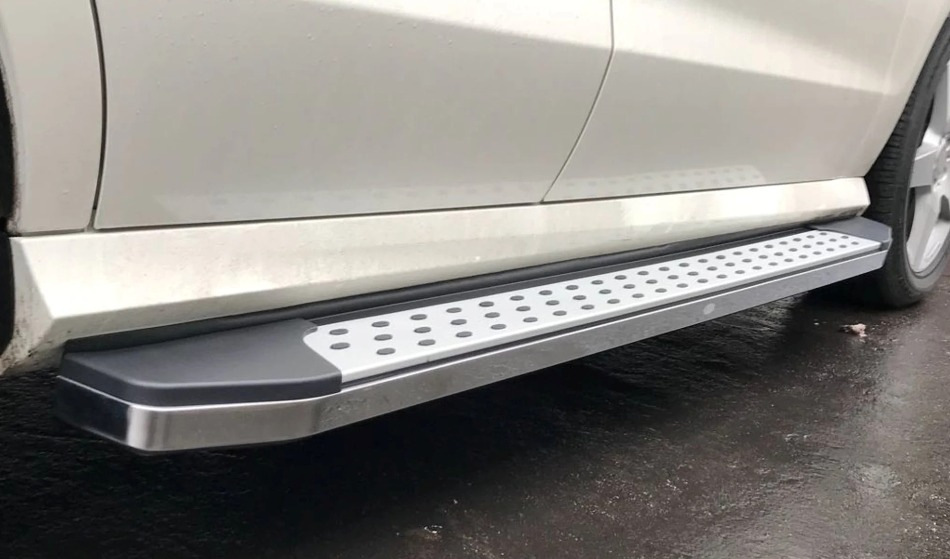 Waarom heeft een auto zijskirts?