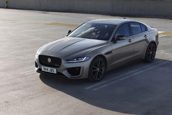 Review van de Britse premium sedan Jaguar XE
