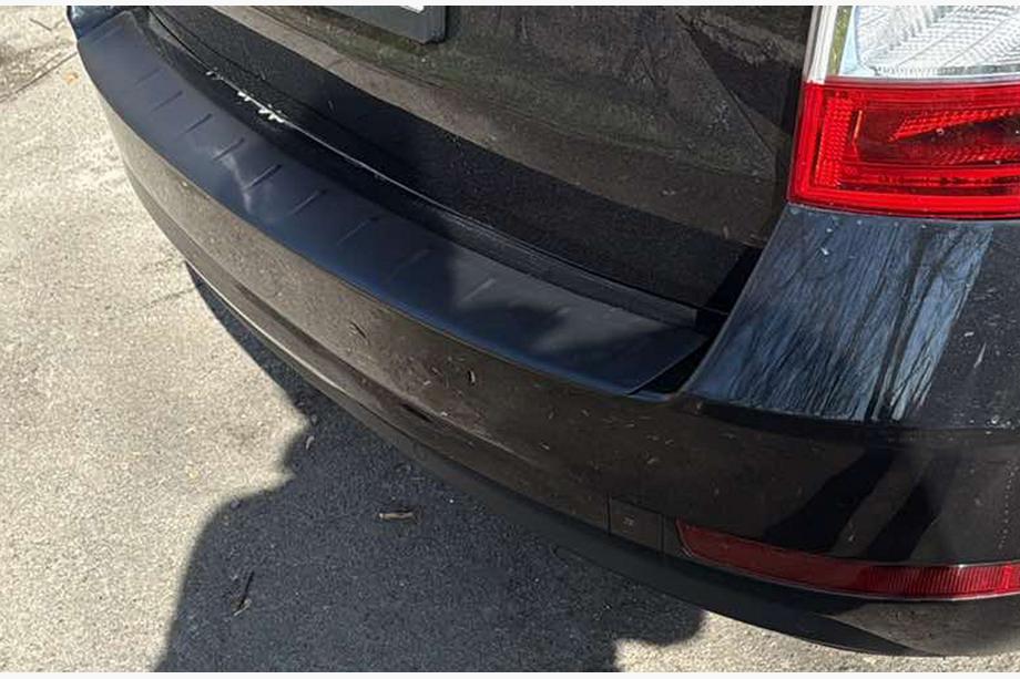 Skoda Octavia III A7 2013–2019 Achterbumperdiffuser (2013-2016, SW, ABS, Esa) Image