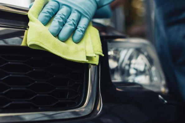 Hoe reinig je de radiateurgrille van je auto goed?
