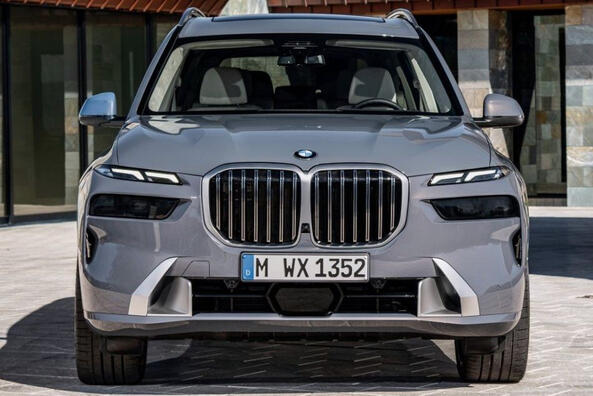 Review van de vernieuwde luxe SUV BMW X7
