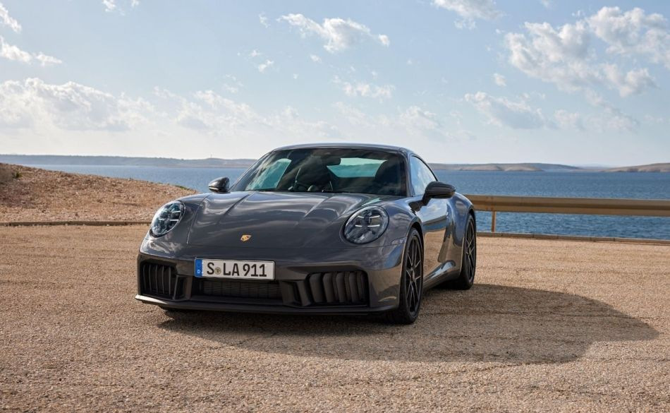 Review van de sportcoupé Porsche 911 Carrera: facelift 2024