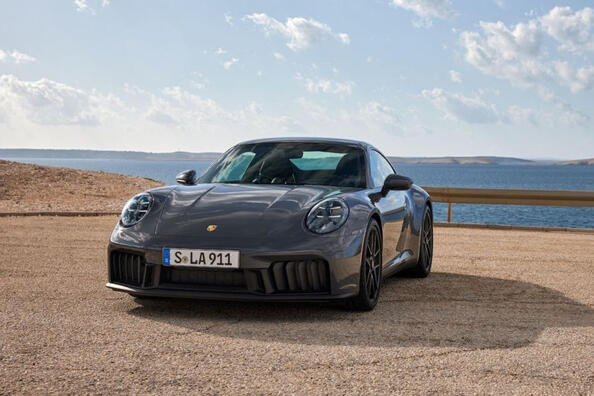 Review van de sportcoupé Porsche 911 Carrera: facelift 2024