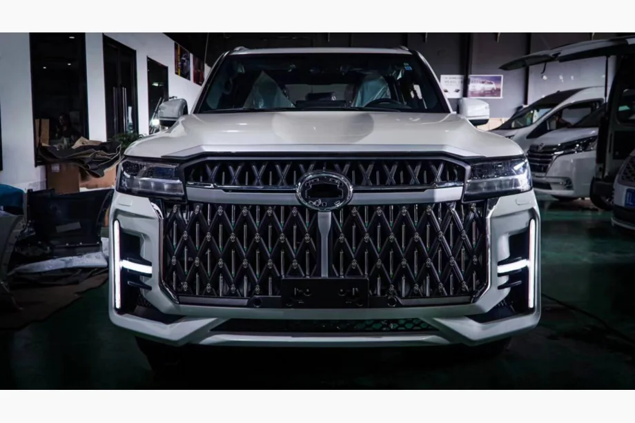 Toyota Land Cruiser 300 2021– VIP bodykit set Image