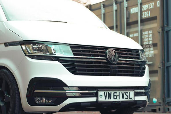 Hoe bescherm je de bumper van je auto?