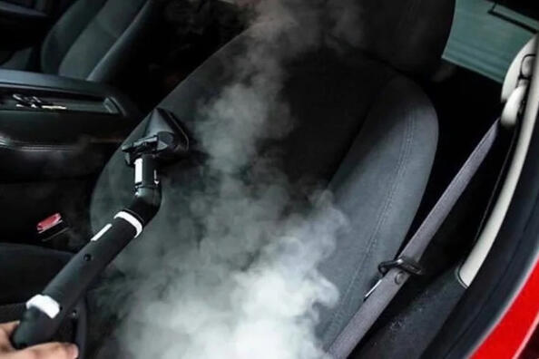Auto ozonbehandeling: onaangename geuren verwijderen
