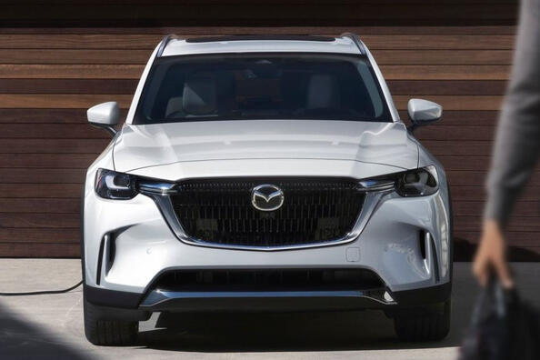 Review van de full-size vlaggenschipcrossover Mazda CX-90