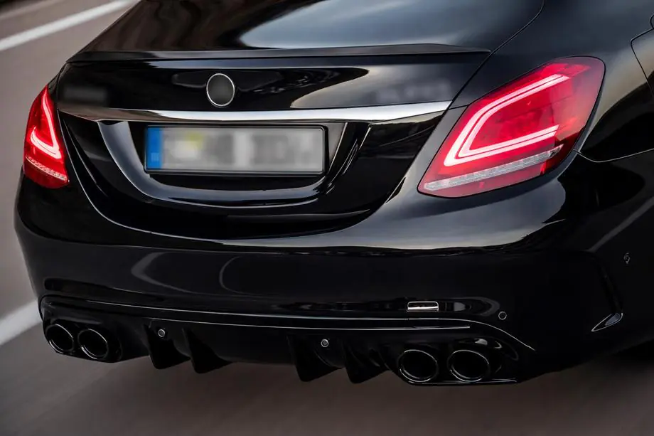 Mercedes C-klasse W205 2014–2021 Achterdiffuser met uitlaatsierstukken (Design C43) Foto 1